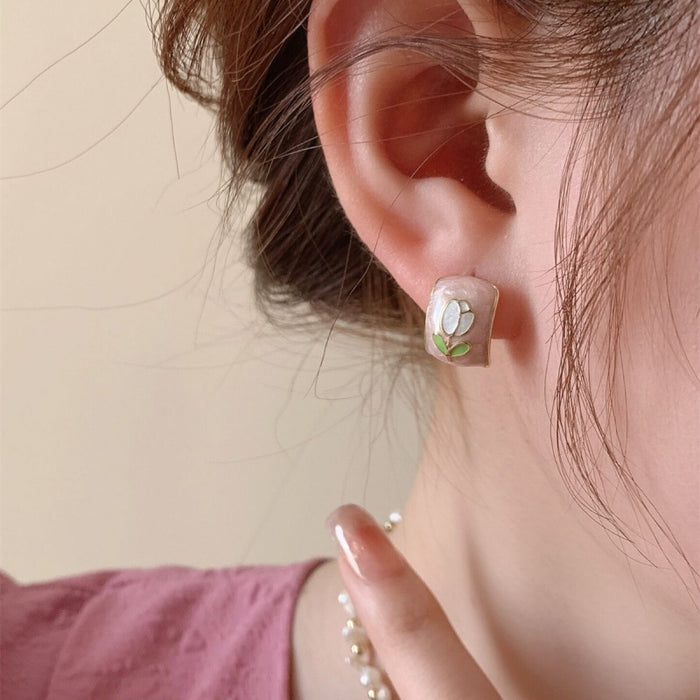 Wholesale Silver needle simple style leaf earrings,  personalized high-end design earrings forest earrings for women