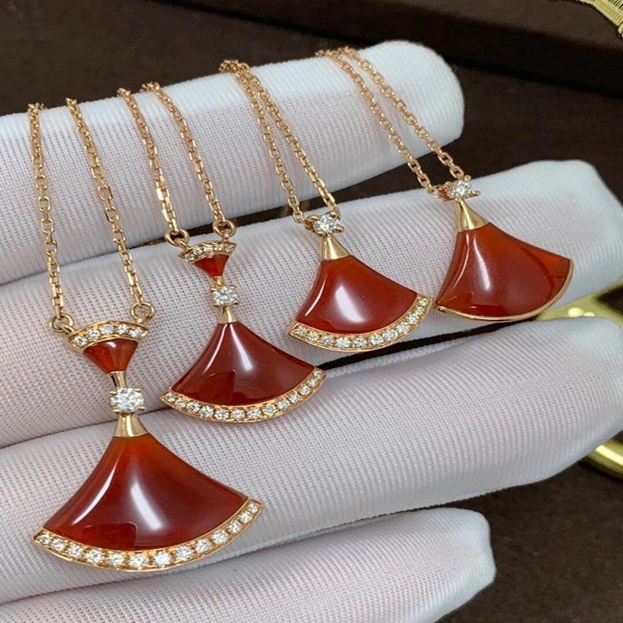 Wholesale Small skirt fan-shaped necklace silver light luxury niche shell