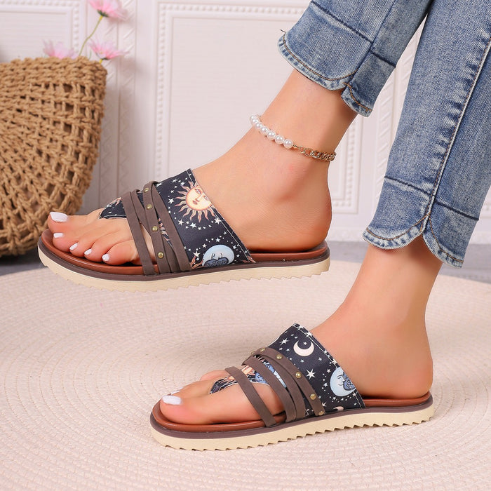 Wholesale  plus size Flat Bottom Flower Flip-Flops Women's  Printed Rivet Flat Bottom Beach Sandals