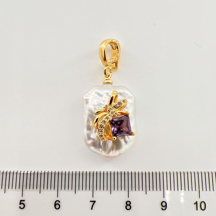 Wholesale Gold Plated Copper Pendant Butterfly Heart Motif Fashion Accessory