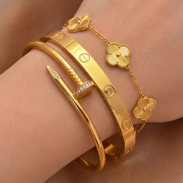 Wholesale Chic Four Leaf Clover Gold Bangle Set Titanium Steel Electroplated Fashion Accessory