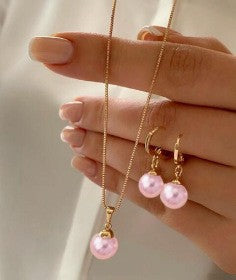 Wholesale Pearl pendant earrings,  necklace,  and jewelry set.
