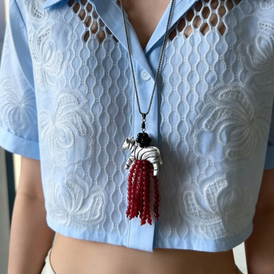 Wholesale Retro-style zebra natural stone pendant necklace for girls,  sweater chain