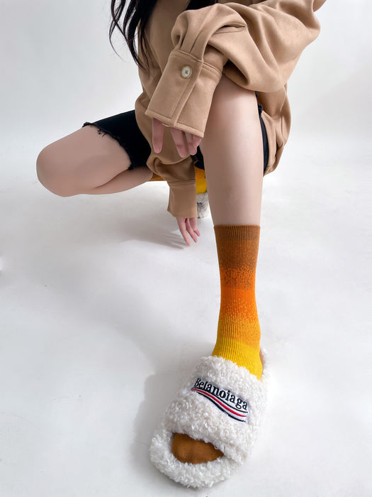 Wholesale Trendy Double Needle Tie Dyeing Gradient Color Personalized Men and Women Couple Pure Cotton Middle Socks