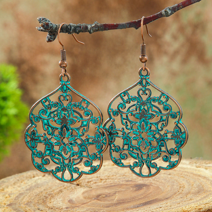 Wholesale Bohemian Hollow Alloy Earrings Vintage Leaf Flower Design Fashion Accessory MOQ≥2
