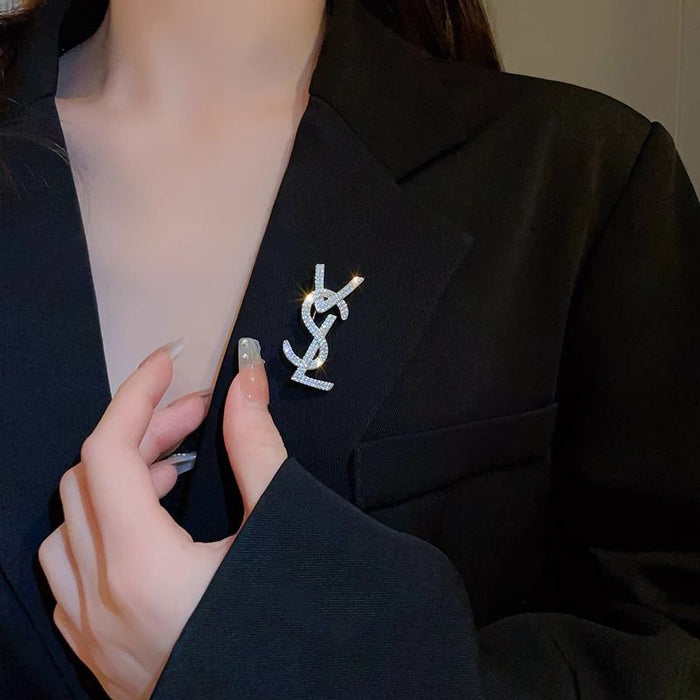 Wholesale Women' s High-end Corsage Pin Exquisite Niche Accessories Women