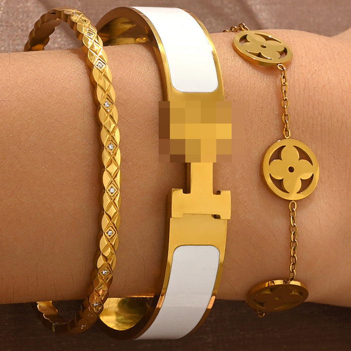 Wholesale Titanium Steel Gold Plated Bangle Bracelet With Row Drill Design For Women Stylish Fashion Accessory For Everyday Wear Or Boutique Resale