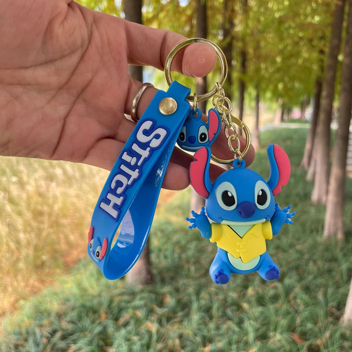 Wholesale Soft plastic figurine creative cute PVC keychain, car keychain, backpack pendant
