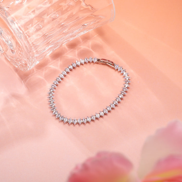 Wholesale Korean Horse Eye Zircon Bracelet, Water Drop Diamond Claw Chain, Handstring, Fashionable and Versatile, Paired with Jewelry