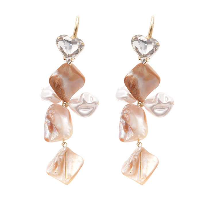Wholesale Imitation Pearl Shell Asymmetrical C-Shaped Heart Silver Needle Earrings