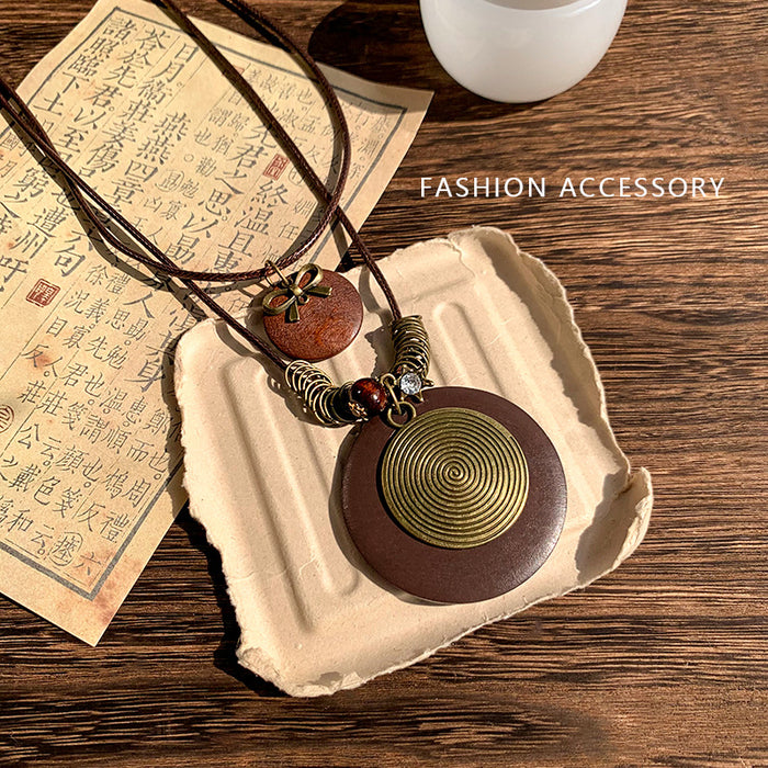 Wholesale Vintage feather necklace, double-layer layered long sweater chain accessory