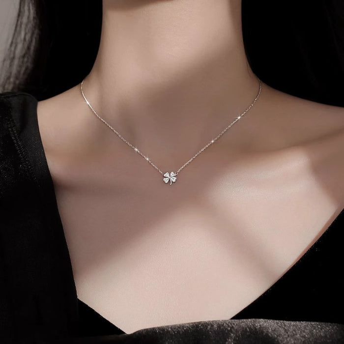 Wholesale Diamond inlaid lucky clover necklace, niche, light luxury, design, temperament, collarbone chain