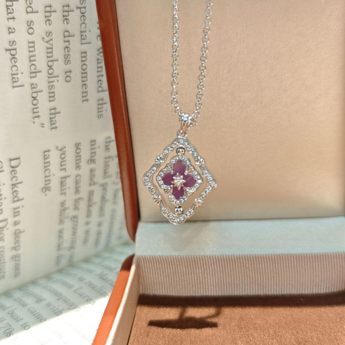 Wholesale Rotating Four-Leaf Clover White Shell choker necklace