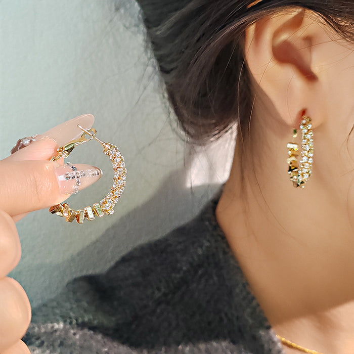 Wholesale Silver Needle Zircon Broken Silver Earrings, Fashionable and High End Earrings, Small and Versatile Design Earrings, Wholesale