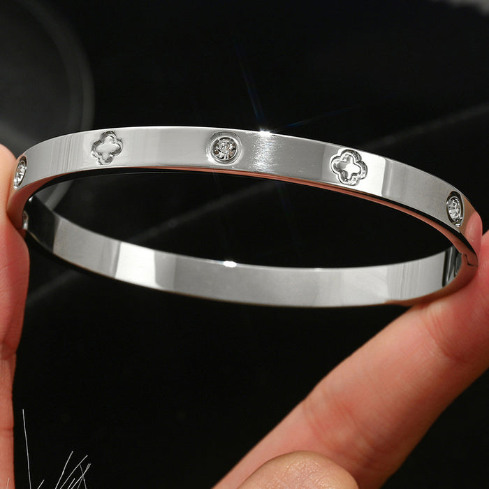 Wholesale Gold Titanium Steel Bangle Set 3 Piece Clover Studded Jewelry For Women Fashion Accessory Gift