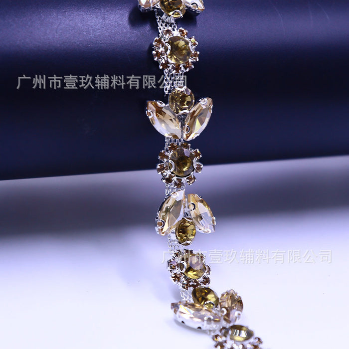 Wholesale Crystal rhinestone chain for DIY clothing accessories and decorations.