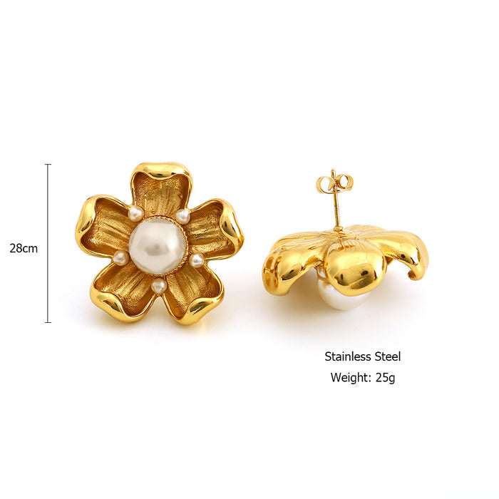 Wholesale Fashionable retro style pearl titanium steel earrings, personalized temperament, high-end feeling, flower earrings, color preservation wholesale