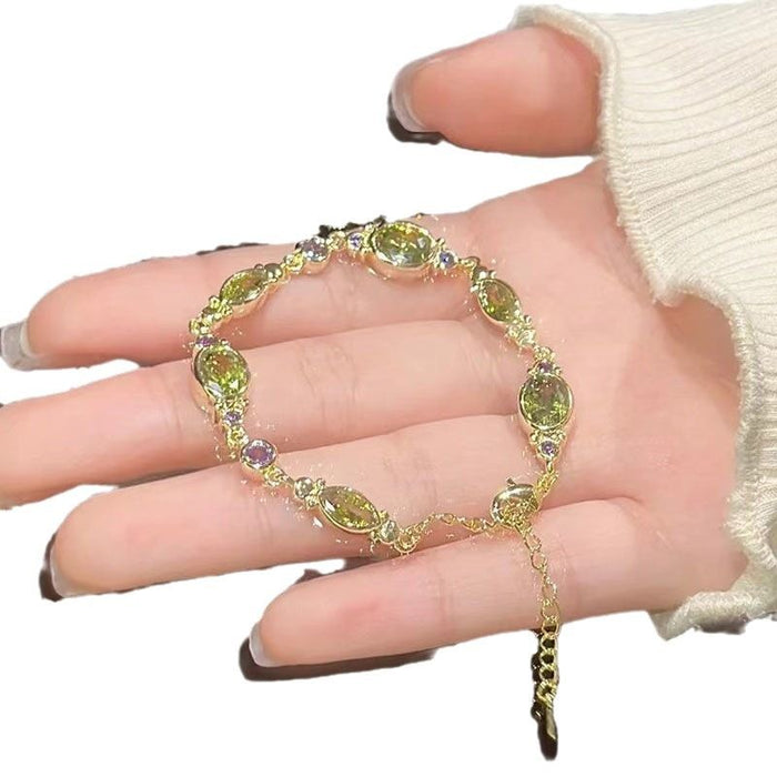 Wholesale Light luxury niche exquisite green imitation gemstone retro bracelet, new personalized design feel bracelet