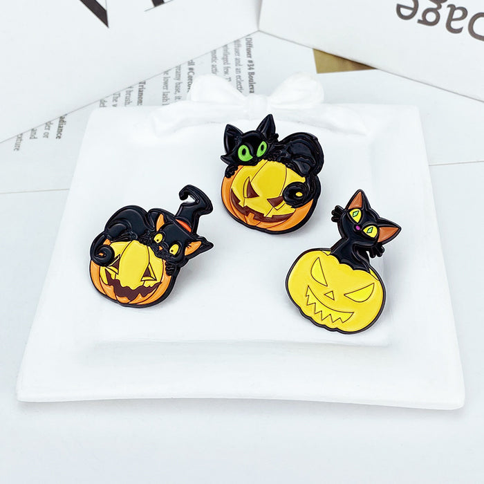 Wholesale Baked Varnish Zinc Alloy  Brooch Pumpkin Black Cat Design Fashion Accessory For Bags And Clothing MOQ≥2