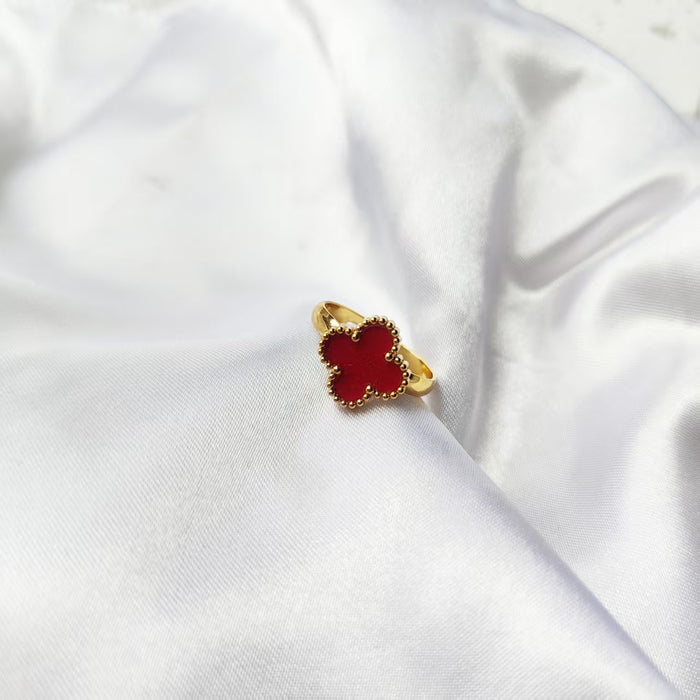 Wholesale Premium titanium steel ring, niche high-end versatile four leaf clover ring style customization, no fading