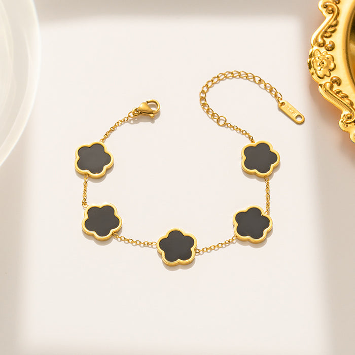 Wholesale Flower titanium steel necklace, female niche pendant, collarbone chain, fashionable temperament necklace