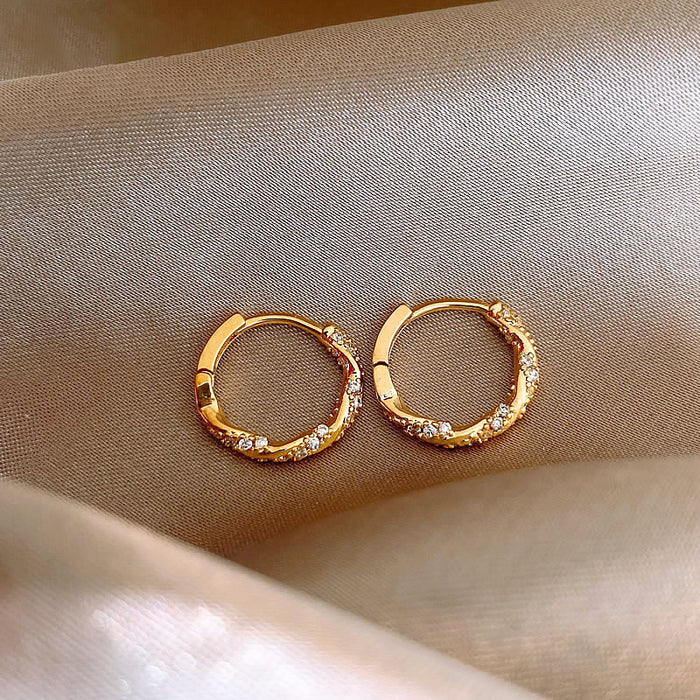 Wholesale Shiny and fashionable frosted ring earrings with light luxury and niche design