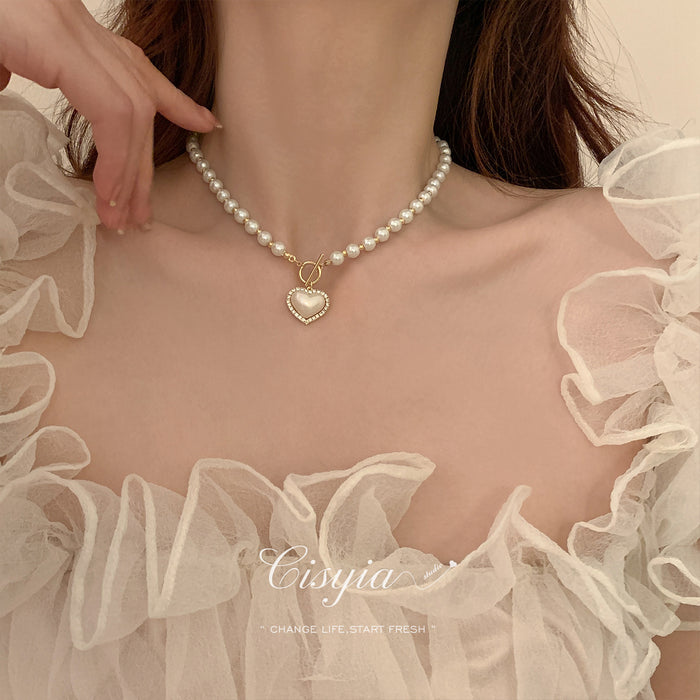 Wholesale Pearl necklace, light luxury, high-end feeling, heart-shaped collarbone chain, retro style