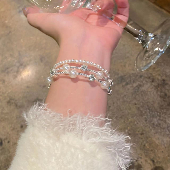 Wholesale Diamond-encrusted Pearl Bracelet Delicate Bracelet Celebrity Elegant Bracelet