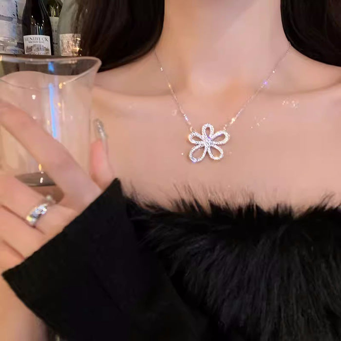 Wholesale Micro inlaid zircon five petal flower necklace, light luxury, niche design, collarbone chain