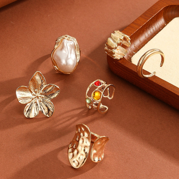 Wholesale New retro imitation pearl ring with a light luxury and high-end feel, exaggerated flower ring set