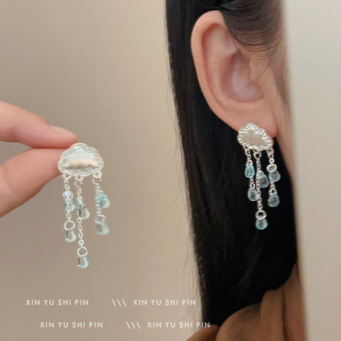 Wholesale Water droplet fringe earrings are fashionable, versatile, and high-end earrings and accessories