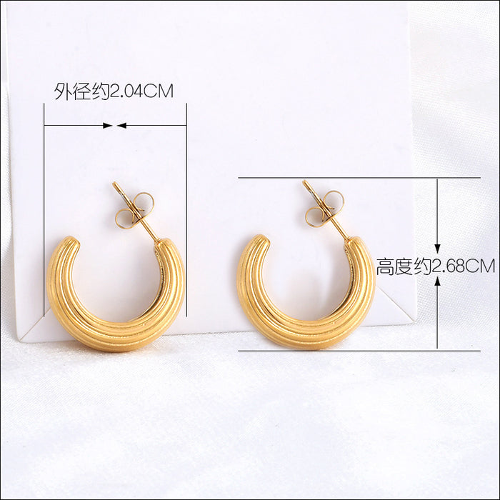 Wholesale Hong Kong-style Simple Niche Design Striped C- shaped Small Ear Ring