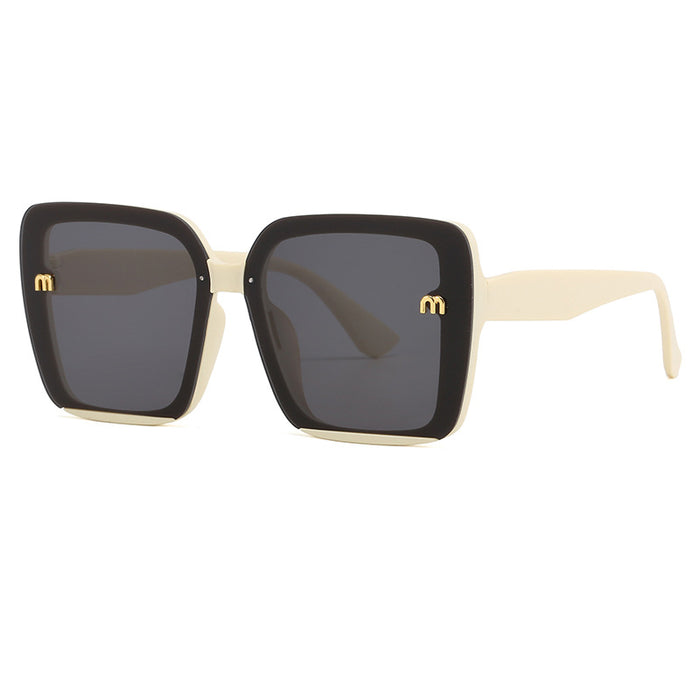 Wholesale Large frame black UV resistant sunshade sunglasses with a high-end temperament