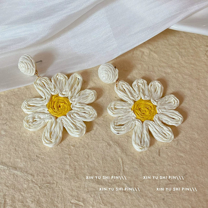 Wholesale Flower tassel earrings with retro temperament, high-end feel, niche design, earrings