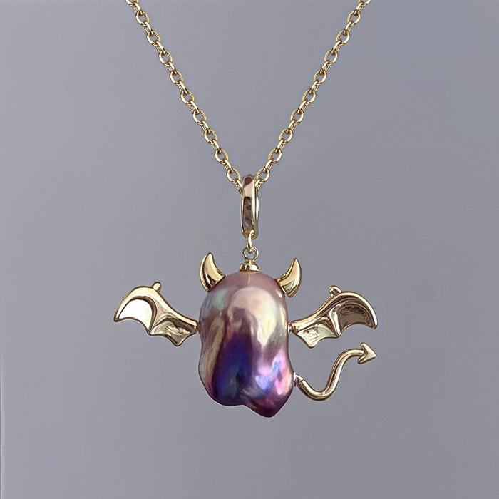 Wholesale Pearl pendant necklaces in various shapes