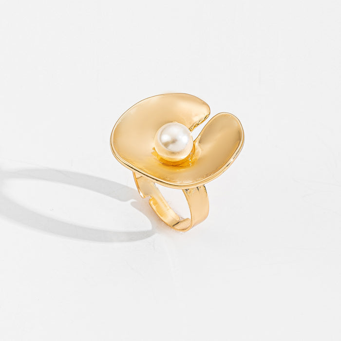 Wholesale Retro artistic flower ring, fashionable metal shiny surface, irregular design sense, living mouth ring