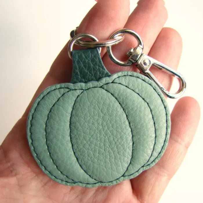 Wholesale Trendy Leather Pumpkin Keychain  Decorative Pendant Blue Green Car Keychain Accessory For Resale
