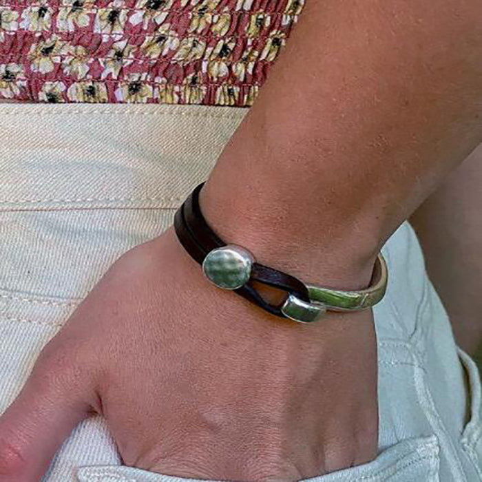 Wholesale Fashionable retro men's double-layer leather PU bracelet with spliced alloy creative bracelet