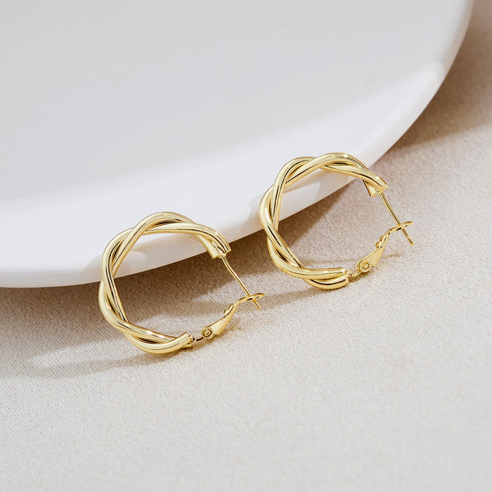 Wholesale Knitted design earrings with golden circles for women, vintage earrings, atmospheric and high-end earrings