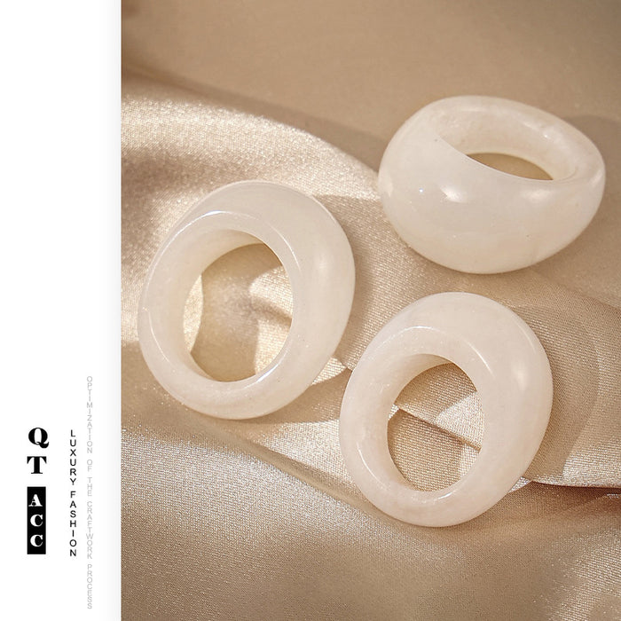 Wholesale Fashionable simple style light luxury white jade crystal geometric circle design ring for women