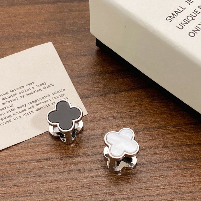 Wholesale Black Lucky Flower Small and Exquisite Stud Earrings