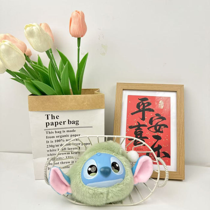Wholesale Bag charms,  keychains,  cute vinyl pendants,  plush toys,  dolls,  and figurines