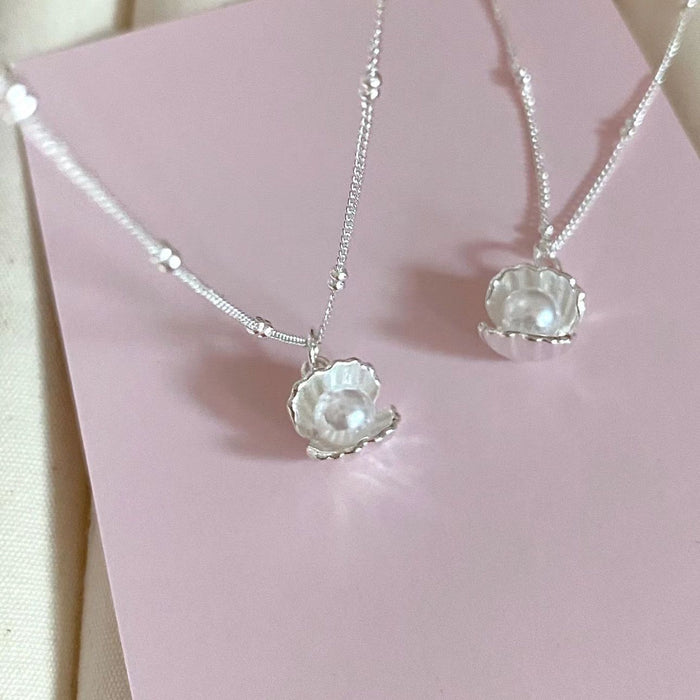 Wholesale shell pearl necklace women's clavicle chain niche high-end simple design washable