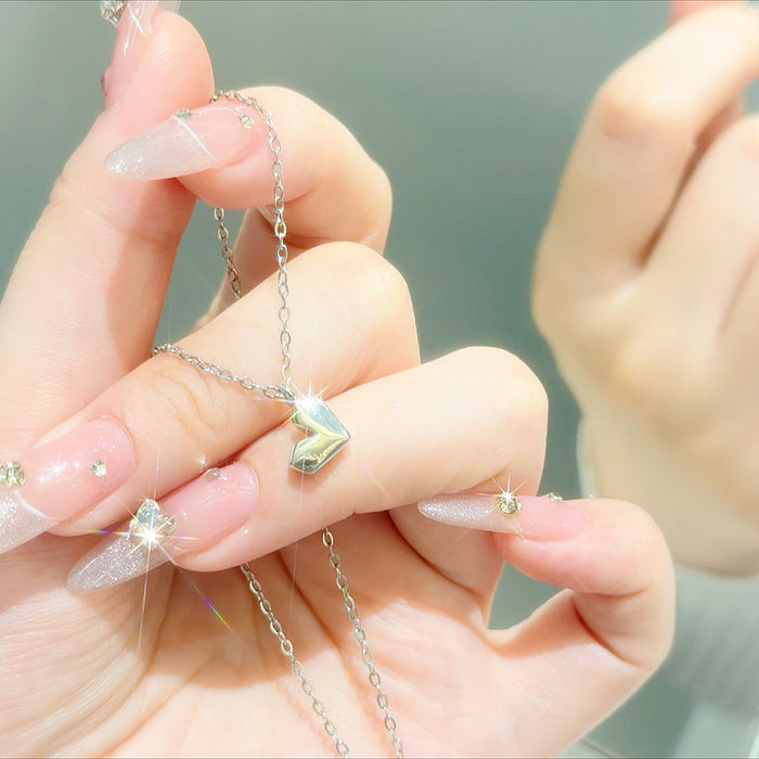 Wholesale New high-end necklace pendant made of titanium steel that does not fade collarbone chain