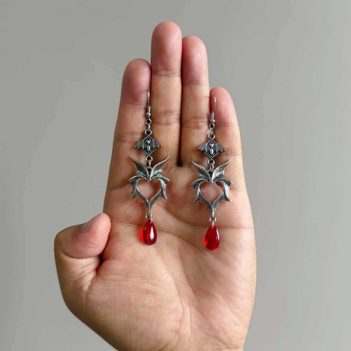 Wholesale Gothic Punk  Bat Wing Drop Earrings Vintage Red Zinc Alloy Unisex Jewelry Accessory Gift And Resale