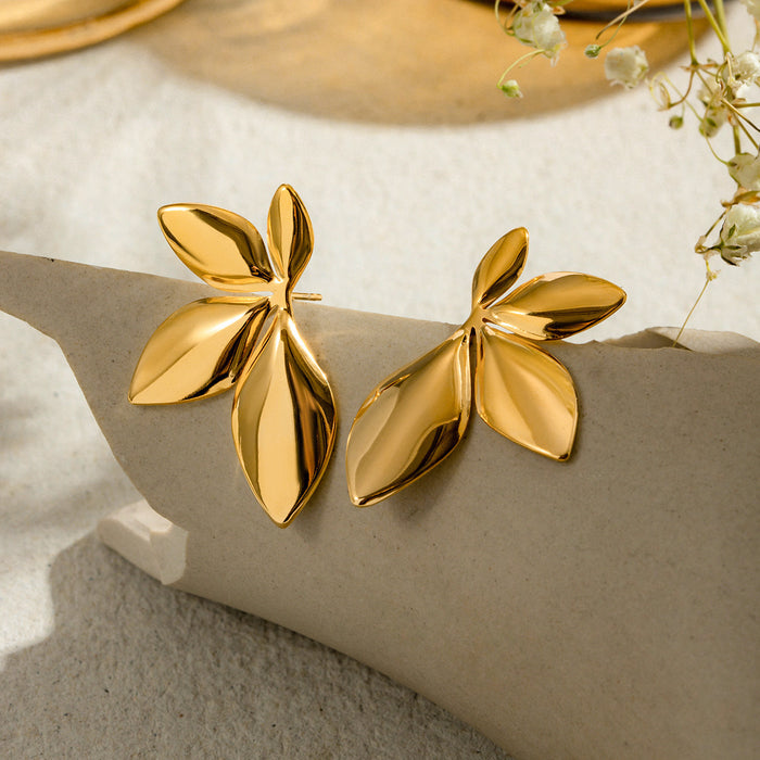 Wholesale Women's Metal Flower and Leaf Earrings Gold Plated Earrings