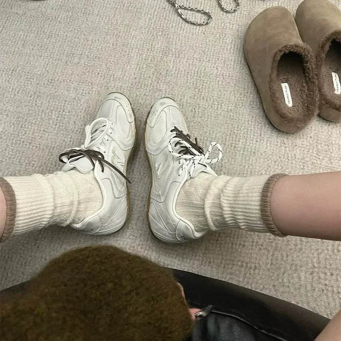 Wholesale Versatile autumn and winter contrasting thick wool socks for warmth, simplicity, and artistic style, with a long tube and stacked socks
