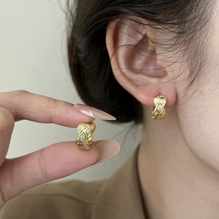 Wholesale Micro-painted zircon diamond pattern C-hoot earrings