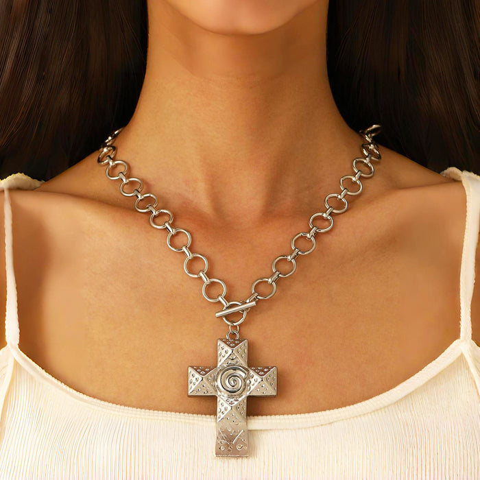 Wholesale Design a threaded cross necklace with a sense of luxury, individuality, versatility, and high-end feel. It is a collarbone chain