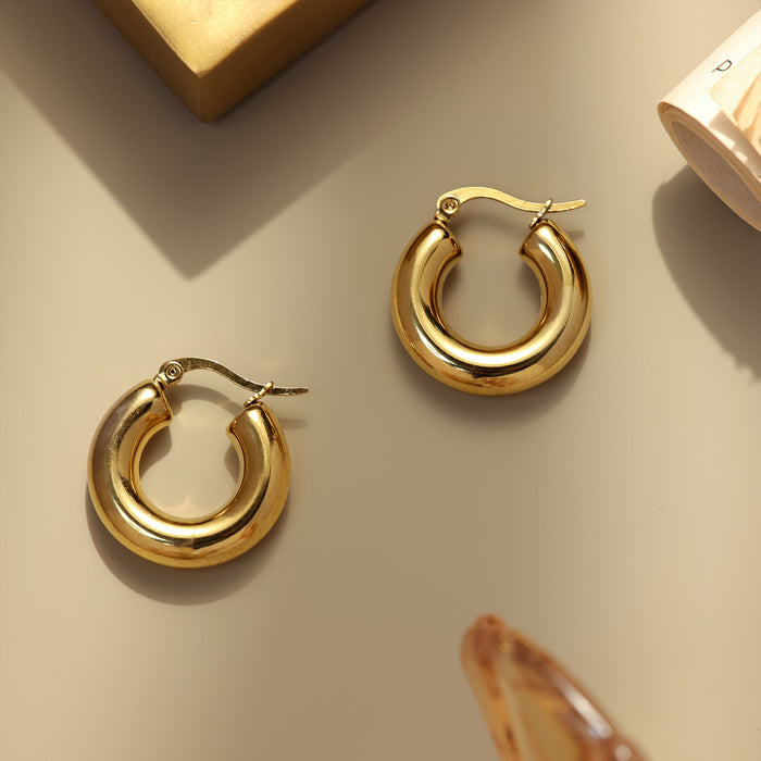 Wholesale Stainless steel geometric solid smooth earrings are fashionable, simple, and high-end ear loops and accessories